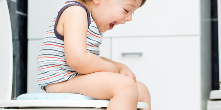 trẻ bị táo bón