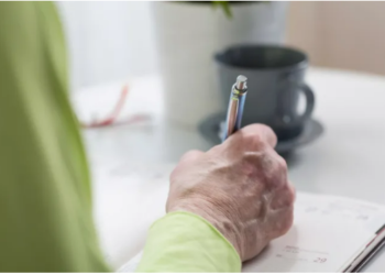 Những dấu hiệu nhận biết sớm bệnh Parkinson