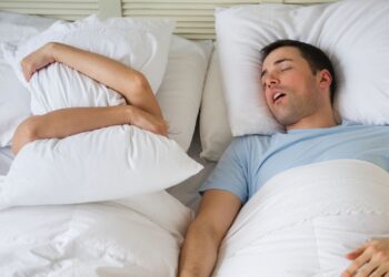 Tại sao lại ngáy khi ngủ?